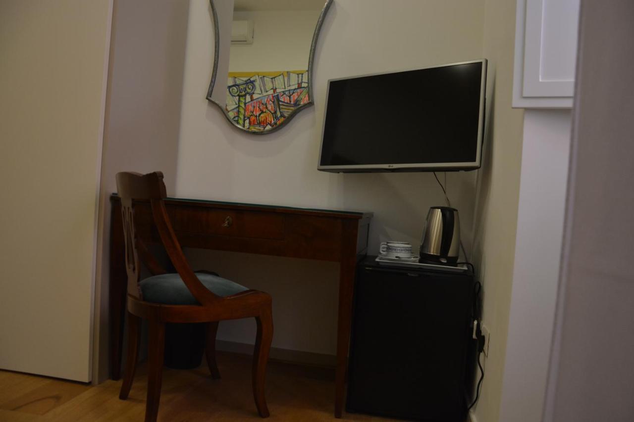 Dimora Megaride Bed & Breakfast Napoli Dış mekan fotoğraf