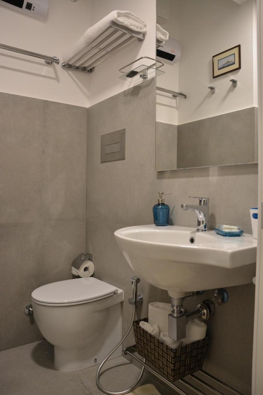 Dimora Megaride Bed & Breakfast Napoli Dış mekan fotoğraf