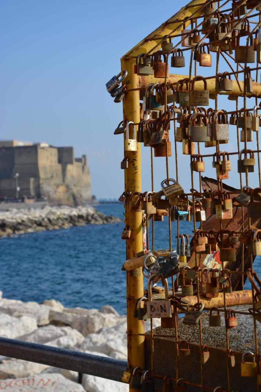 Dimora Megaride Bed & Breakfast Napoli Dış mekan fotoğraf